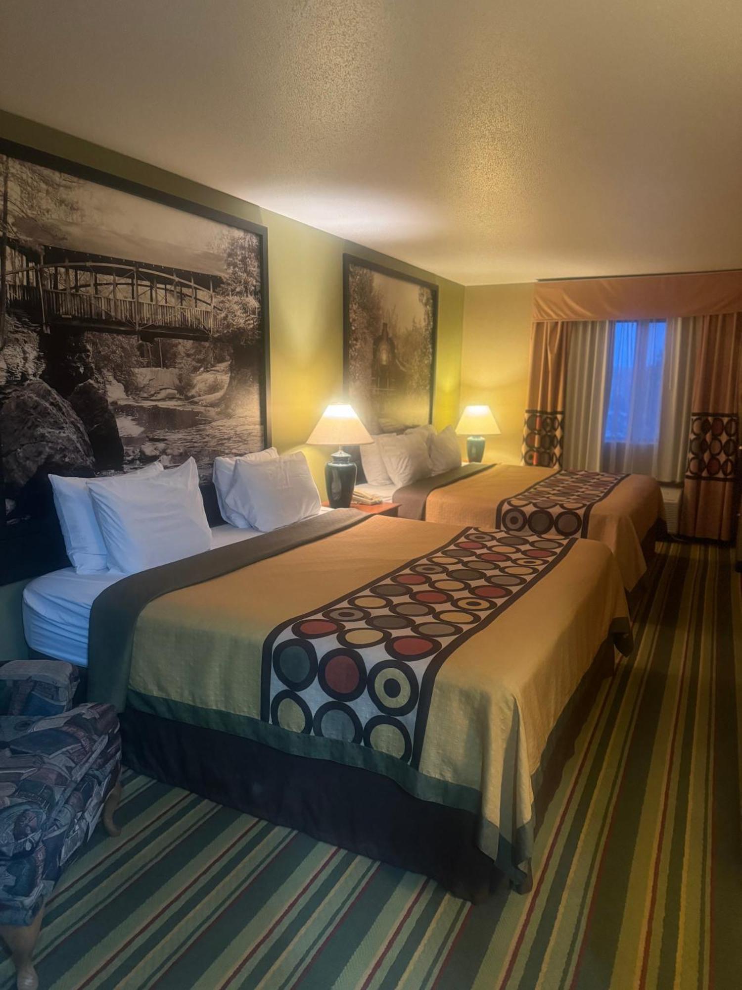 ซูเปอร์ 8 บาย วินด์แฮม สปาร์ตา Motel Sparta ภายนอก รูปภาพ